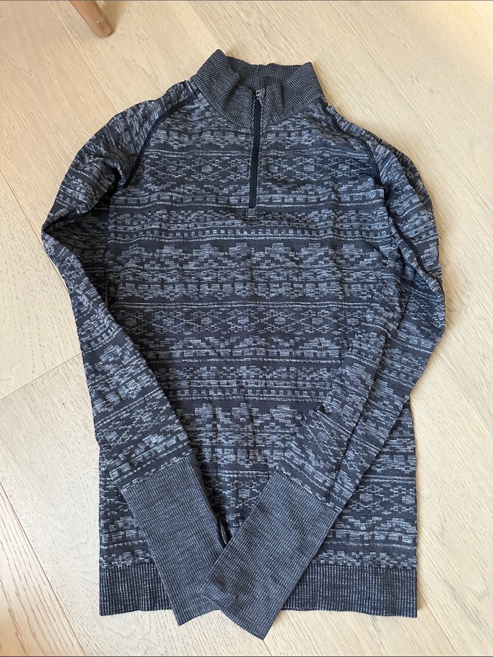 Lululemon Women Grey Patterned Half-Zip Sweater